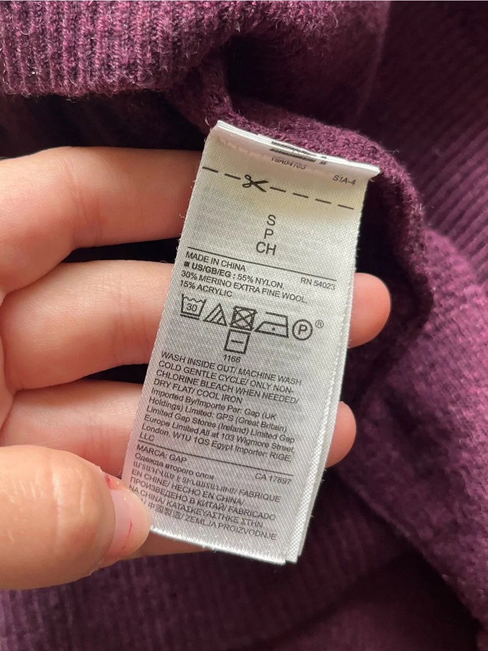 GAP V-Neck Sweater